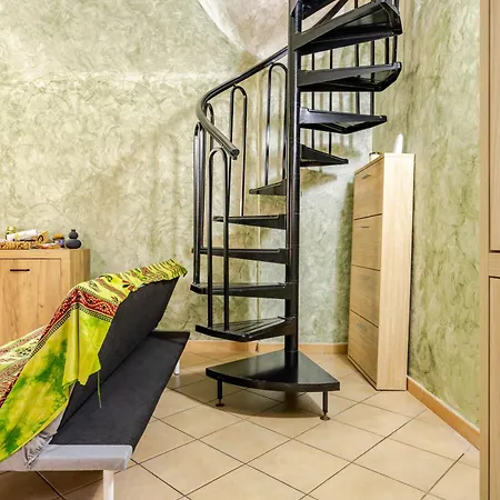 Casa Zen In Centro Con Parcheggio Gratuito E Check In Automatico 24 7 Casale Monferrato