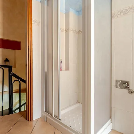 Apartment Casa Zen In Centro Con Parcheggio Gratuito E Check In Automatico 24 7